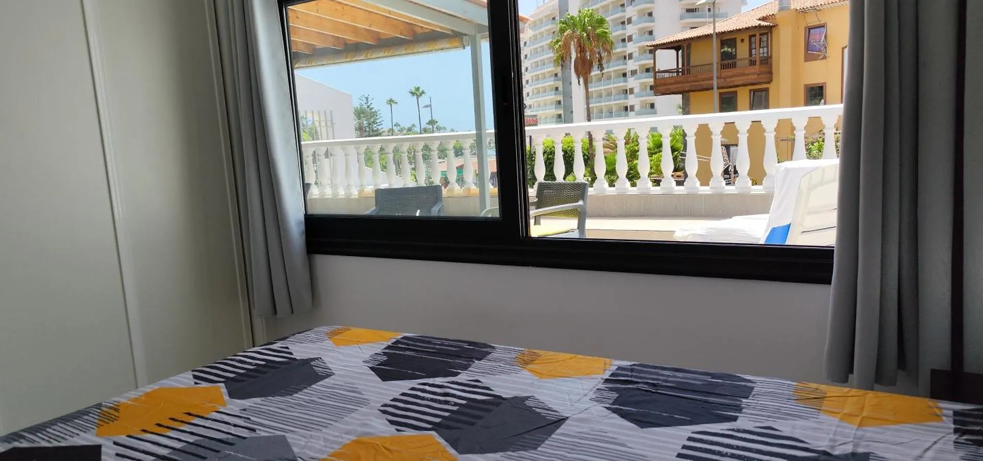 El Bungalow Playa Fanabe Apartment